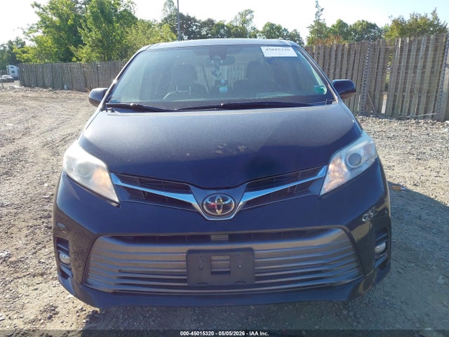 45015320 :رقم المزاد ، 5TDYZ3DC3KS019642 vin ، 2019 Toyota Sienna Xle Premium 8 Passenger مزاد بيع