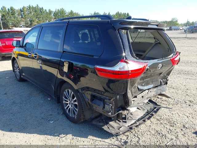 45015320 :رقم المزاد ، 5TDYZ3DC3KS019642 vin ، 2019 Toyota Sienna Xle Premium 8 Passenger مزاد بيع