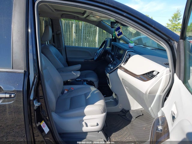 45015320 :رقم المزاد ، 5TDYZ3DC3KS019642 vin ، 2019 Toyota Sienna Xle Premium 8 Passenger مزاد بيع