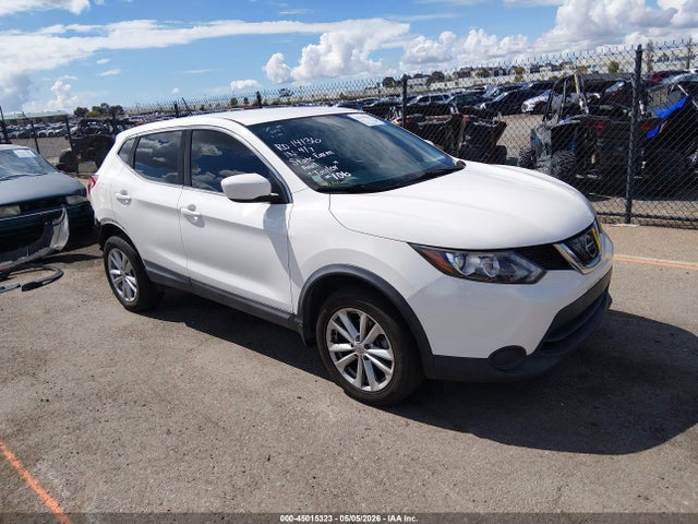 45015323 :رقم المزاد ، JN1BJ1CP0JW153399 vin ، 2018 Nissan Rogue Sport S مزاد بيع