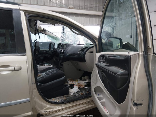 2011 Chrysler Town & Country Touring მანქანა იყიდება აუქციონზე, vin: 2A4RR5DG3BR739593, აუქციონის ნომერი: 45015334