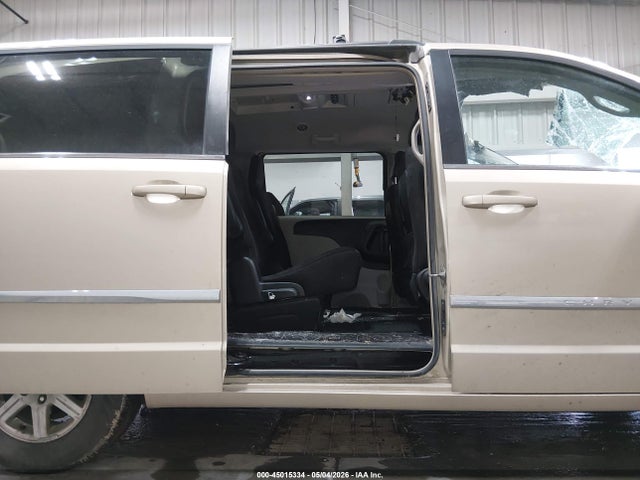 2011 Chrysler Town & Country Touring მანქანა იყიდება აუქციონზე, vin: 2A4RR5DG3BR739593, აუქციონის ნომერი: 45015334