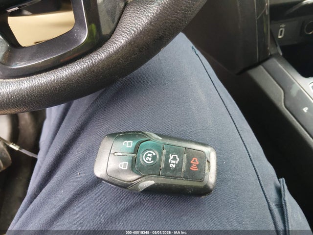 Продажа на аукционе авто 2017 Ford Explorer Xlt, vin: 1FM5K8D82HGA43994, номер лота: 45015345