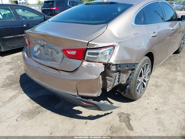 1G1ZD5ST1JF187126 Chevrolet MALIBU LT