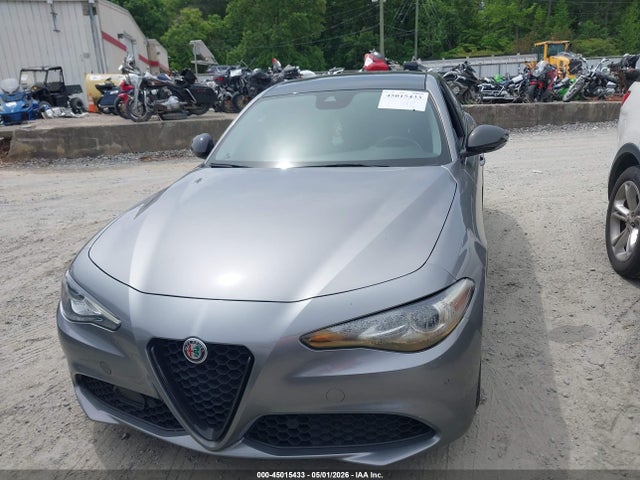 2021 Alfa Romeo Giulia Ti Rwd მანქანა იყიდება აუქციონზე, vin: ZARFAMBN0M7647671, აუქციონის ნომერი: 45015433