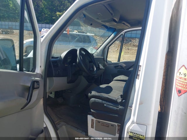 45015441 :رقم المزاد ، WDAPF4CC4B9479471 vin ، 2011 Mercedes-benz Sprinter 3500 مزاد بيع