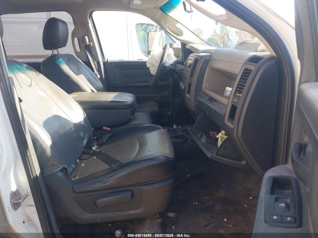 2011 Ram Ram 3500 Hd Chassis St/slt/laramie მანქანა იყიდება აუქციონზე, vin: 3D6WZ4CL3BG636109, აუქციონის ნომერი: 45015450