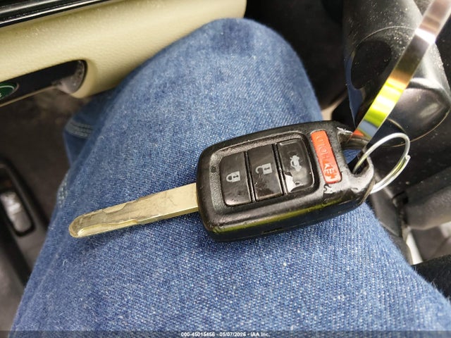 45015456 :رقم المزاد ، 1HGCR2F30HA020448 vin ، 2017 Honda Accord Lx مزاد بيع