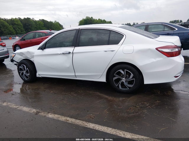45015456 :رقم المزاد ، 1HGCR2F30HA020448 vin ، 2017 Honda Accord Lx مزاد بيع