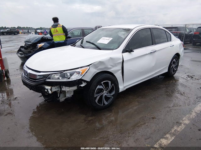 45015456 :رقم المزاد ، 1HGCR2F30HA020448 vin ، 2017 Honda Accord Lx مزاد بيع