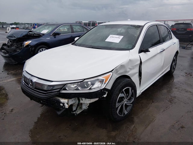 45015456 :رقم المزاد ، 1HGCR2F30HA020448 vin ، 2017 Honda Accord Lx مزاد بيع