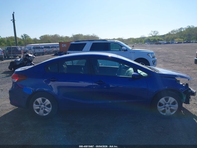 45015467 :رقم المزاد ، 3KPFK4A79HE108904 vin ، 2017 Kia Forte Lx مزاد بيع