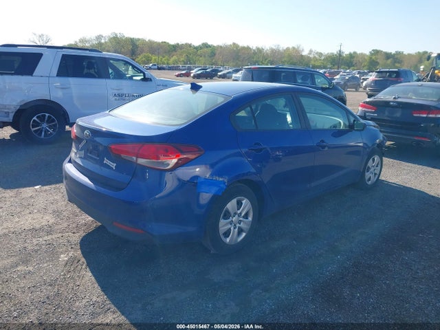 45015467 :رقم المزاد ، 3KPFK4A79HE108904 vin ، 2017 Kia Forte Lx مزاد بيع