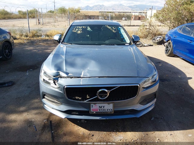 LVY982MK8JP034910 Volvo S90 T5 Momentum