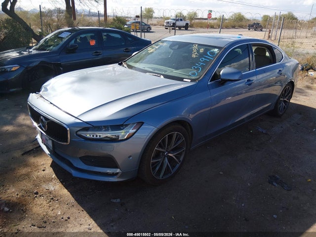 LVY982MK8JP034910 Volvo S90 T5 Momentum