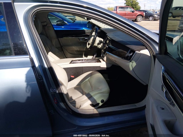 LVY982MK8JP034910 Volvo S90 T5 Momentum