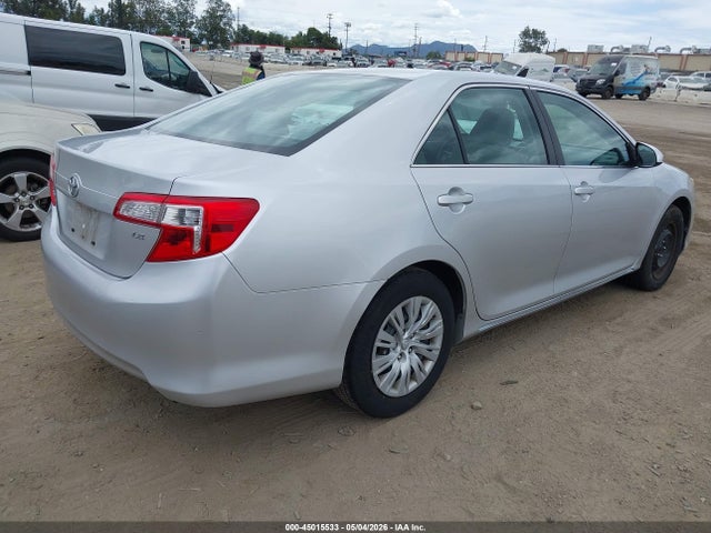 45015533 :رقم المزاد ، 4T4BF1FK7CR256642 vin ، 2012 Toyota Camry Le مزاد بيع