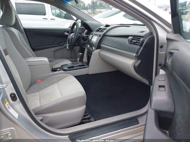 45015533 :رقم المزاد ، 4T4BF1FK7CR256642 vin ، 2012 Toyota Camry Le مزاد بيع