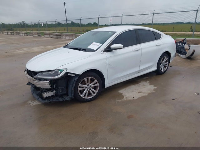 Chrysler 200 Limited 2015 1C3CCCAB3FN653072 Image 2