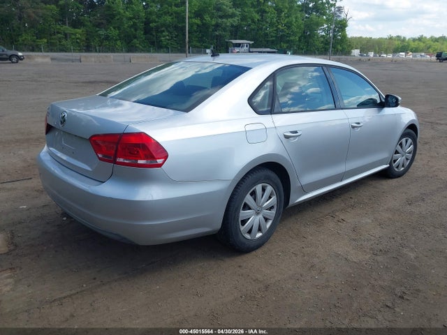 2013 Volkswagen Passat 2.5l S მანქანა იყიდება აუქციონზე, vin: 1VWAP7A30DC072576, აუქციონის ნომერი: 45015564