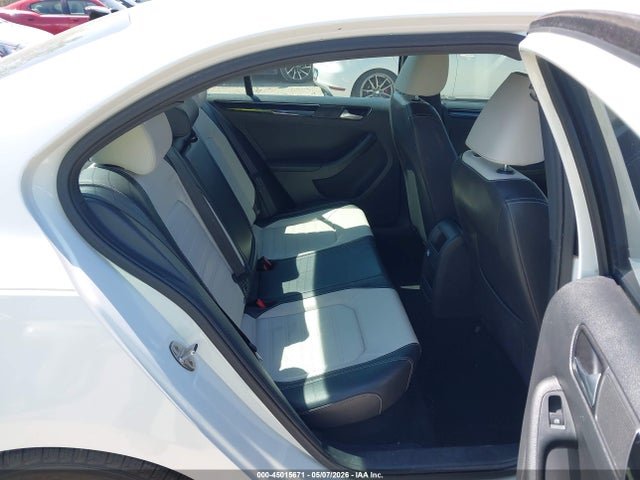 Продаж на аукціоні авто 2015 Volkswagen Jetta 1.8t Sport, vin: 3VWD17AJ2FM406797, номер лоту: 45015671