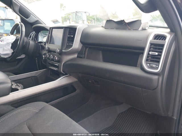 45015721 :رقم المزاد ، 1C6RREFG0NN407851 vin ، 2022 Ram 1500 Big Horn  4x2 5'7 Box مزاد بيع