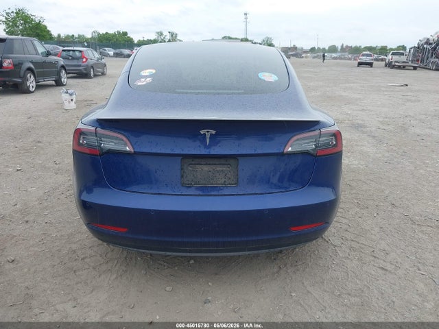 2022 Tesla Model 3 Performance Dual Motor All-wheel Drive მანქანა იყიდება აუქციონზე, vin: 5YJ3E1EC5NF175764, აუქციონის ნომერი: 45015780