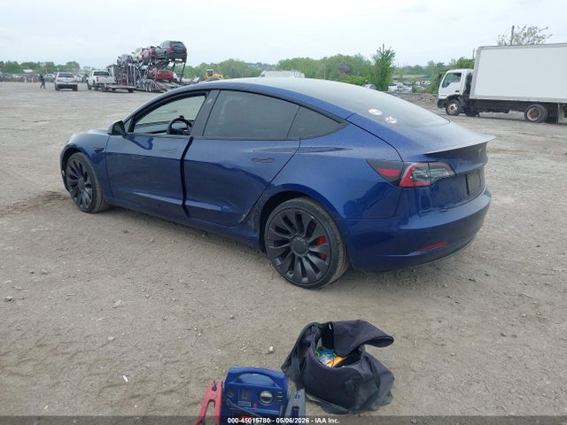 2022 Tesla Model 3 Performance Dual Motor All-wheel Drive მანქანა იყიდება აუქციონზე, vin: 5YJ3E1EC5NF175764, აუქციონის ნომერი: 45015780