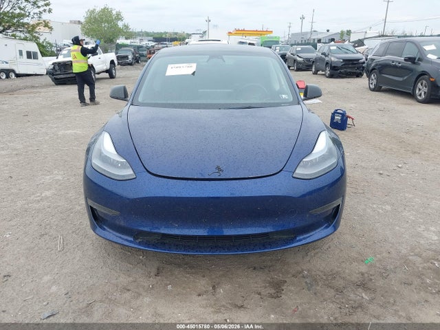 2022 Tesla Model 3 Performance Dual Motor All-wheel Drive მანქანა იყიდება აუქციონზე, vin: 5YJ3E1EC5NF175764, აუქციონის ნომერი: 45015780