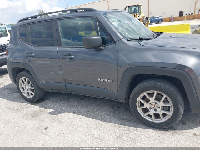 45015816 :رقم المزاد ، ZACNJDB12NPN45275 vin ، 2022 Jeep Renegade Latitude 4x4 مزاد بيع