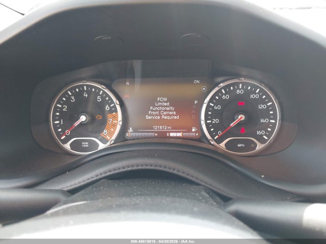 45015816 :رقم المزاد ، ZACNJDB12NPN45275 vin ، 2022 Jeep Renegade Latitude 4x4 مزاد بيع