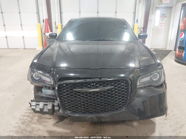 45015825 :رقم المزاد ، 2C3CCARG1KH581196 vin ، 2019 Chrysler 300 Touring Awd مزاد بيع
