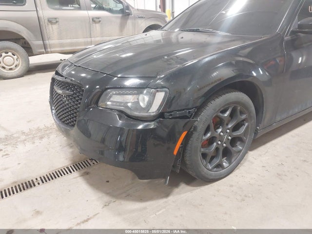 45015825 :رقم المزاد ، 2C3CCARG1KH581196 vin ، 2019 Chrysler 300 Touring Awd مزاد بيع