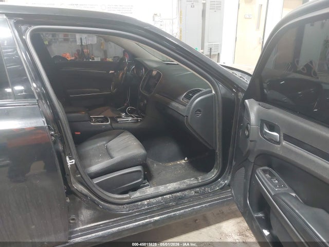 45015825 :رقم المزاد ، 2C3CCARG1KH581196 vin ، 2019 Chrysler 300 Touring Awd مزاد بيع
