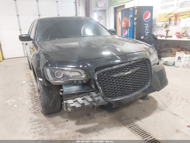 45015825 :رقم المزاد ، 2C3CCARG1KH581196 vin ، 2019 Chrysler 300 Touring Awd مزاد بيع