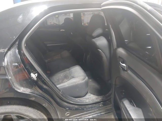 45015825 :رقم المزاد ، 2C3CCARG1KH581196 vin ، 2019 Chrysler 300 Touring Awd مزاد بيع