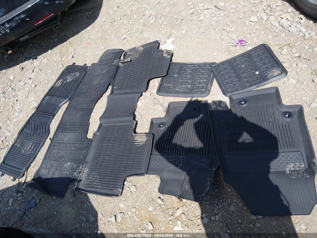 45015865 :رقم المزاد ، 5TDAAAB59TS118694 vin ، 2026 Toyota Grand Highlander Xle مزاد بيع