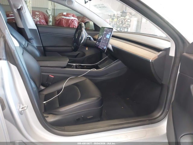 Tesla Model 3 Long Range/mid Range 2018 5YJ3E1EA8JF011594 Image 5
