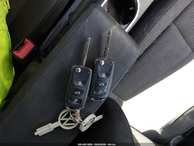 45015895 :رقم المزاد ، 3VWF17AT5EM641039 vin ، 2014 Volkswagen Beetle 1.8t Entry مزاد بيع