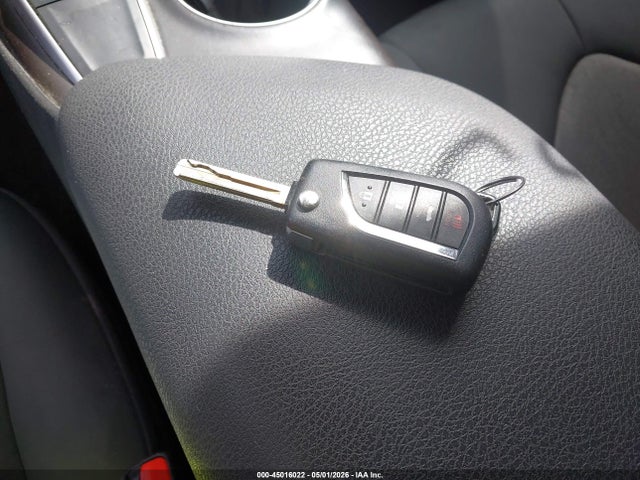 4T1C11AK1NU694175 Toyota CAMRY LE