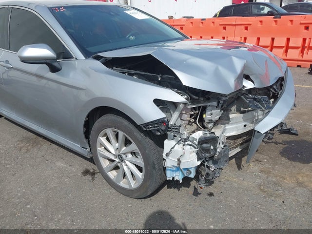 4T1C11AK1NU694175 Toyota CAMRY LE