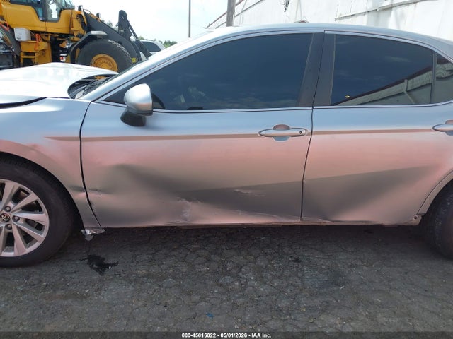 4T1C11AK1NU694175 Toyota CAMRY LE