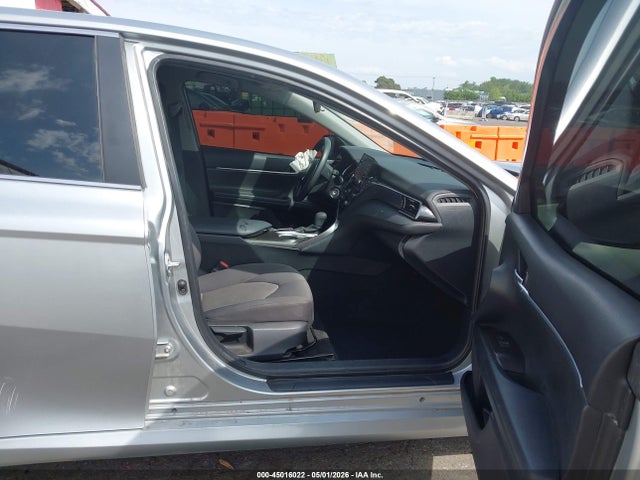 4T1C11AK1NU694175 Toyota CAMRY LE