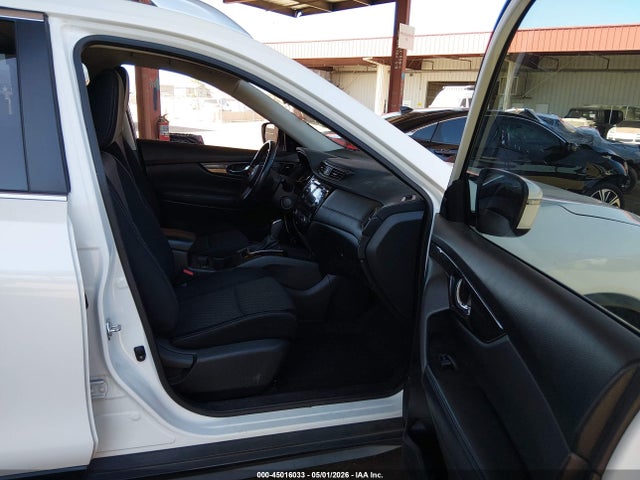 45016033 :رقم المزاد ، JN8AT2MT0HW400181 vin ، 2017 Nissan Rogue Sv مزاد بيع