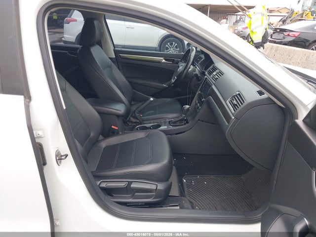 Aukcja sprzedaży 2017 Volkswagen Passat 1.8t Se, vin: 1VWBT7A35HC013125, numer aukcji: 45016078
