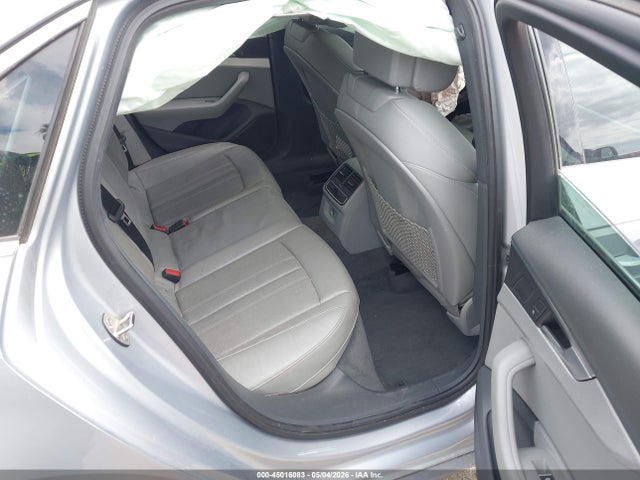 Audi A4 2.0t Premium/2.0t Tech Premium 2018 WAUENAF41JA133365 Image 8