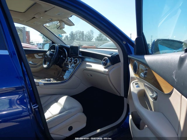 45016101 :رقم المزاد ، WDC0G4JB0KF552448 vin ، 2019 Mercedes-benz Glc 300 مزاد بيع