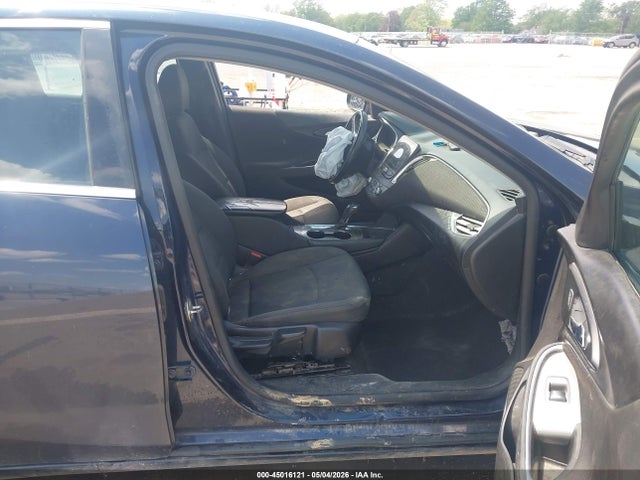 1G1ZE5ST0HF103188 Chevrolet MALIBU 1LT