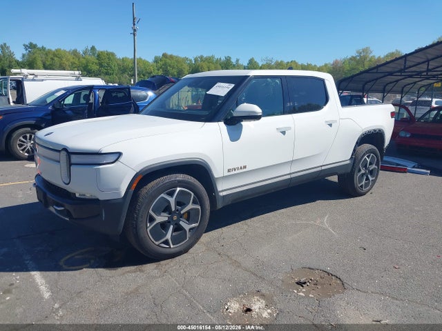Rivian R1t Adventure 2022 7FCTGAAA2NN011530 Image 2