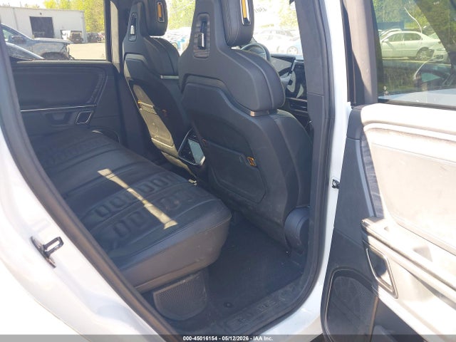 Rivian R1t Adventure 2022 7FCTGAAA2NN011530 Image 8